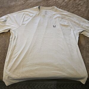 Huk Men's Performance Short Sleeve Tee - Light Gray w/ Blue Camo graphic